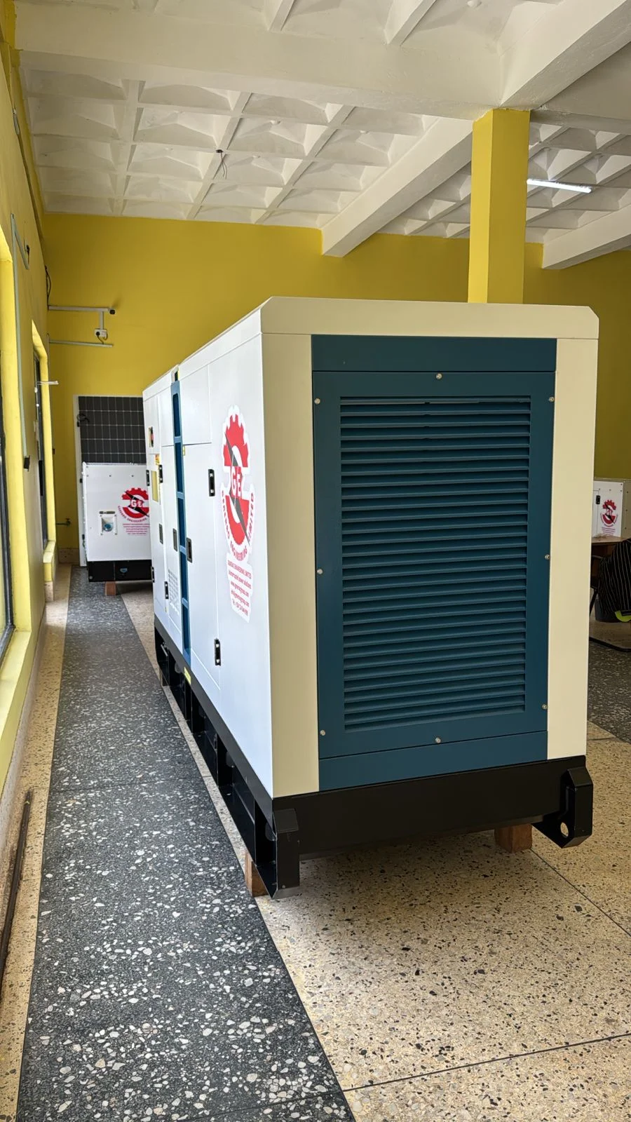 230KVA CUMMINS GENERATOR